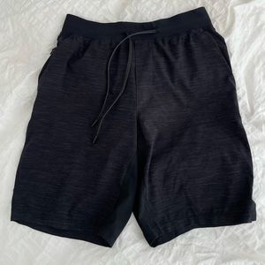 Lululemon Men’s T.H.E. Linerless Short 7" in dark grey